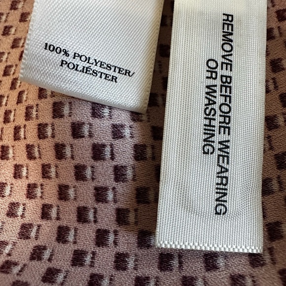 Ann Taylor short sleeve blouse, size 0. - Picture 3 of 4